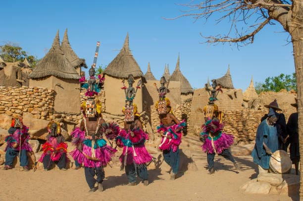 Architecture et rassemblement traditionnel au Mali